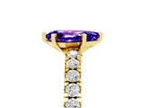 Yellow gold Pear Cut Solitaire Diamond with Pavé Band and Four-Prong Setting_5
