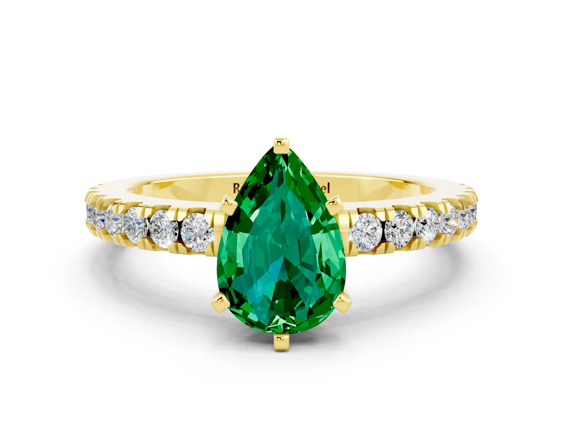 Yellow gold Pear Cut Solitaire Diamond with Pavé Band and Four-Prong Setting