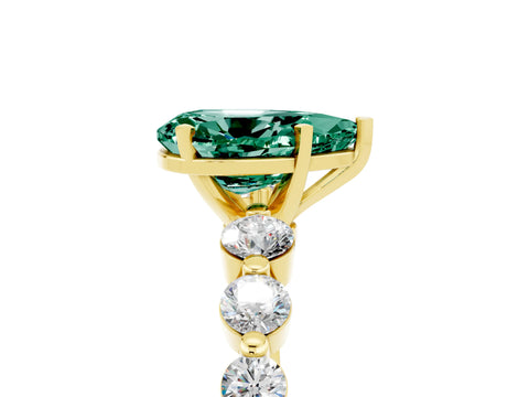 Yellow gold Pear Cut Solitaire Green Sapphire Ring with Pave Band and Four-Prong Setting_5