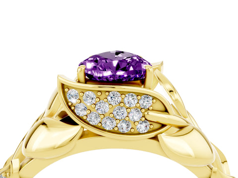 Yellow gold Pear Cut Solitaire Leaf-Inspired Engagement Ring with Prong Setting_4