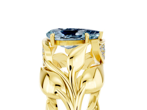 Yellow gold Pear Cut Solitaire Leaf-Inspired Engagement Ring with Prong Setting_5
