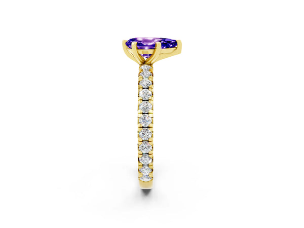 Yellow gold Pear Cut Tanzanite Pavé Solitaire Ring with Round Band and Prong Setting
