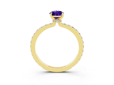 Yellow gold Pear Cut Tanzanite Ring with Pavé Band and Four-Prong Setting_3