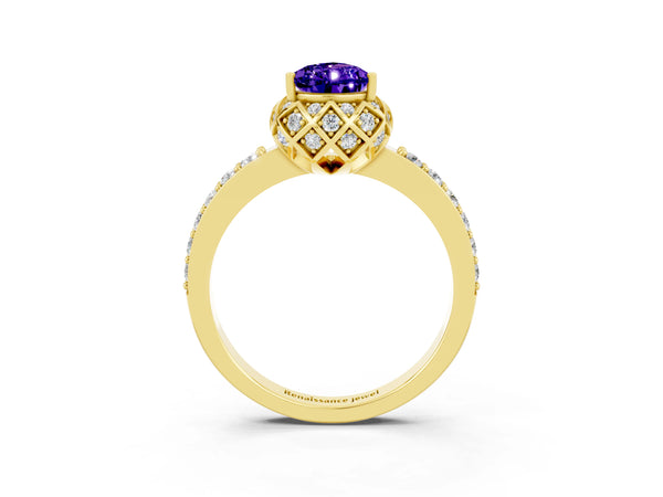 Yellow gold Pear Cut Tanzanite Scalloped Halo Engagement Ring with Round Shared Prong Band