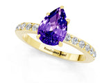 Yellow gold Pear Cut Tanzanite Solitaire Engagement Ring with Pavé Band and Four-Prong Setting_1