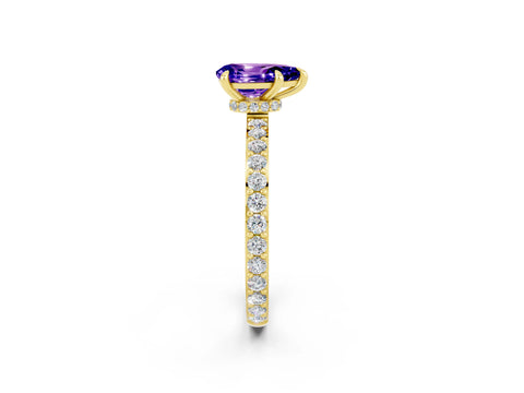 Yellow gold Pear Cut Tanzanite Solitaire Engagement Ring with Pavé Band and Four-Prong Setting_2