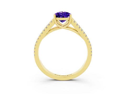 Yellow gold Pear Cut Tanzanite Solitaire Engagement Ring with Split Shank Pavé Band_3