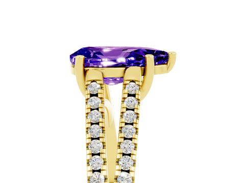 Yellow gold Pear Cut Tanzanite Solitaire Engagement Ring with Split Shank Pavé Band_5