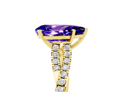 Yellow gold Pear Cut Tanzanite Solitaire Engagement Ring with Twisted Pavé Band and Four-Prong Setting_5
