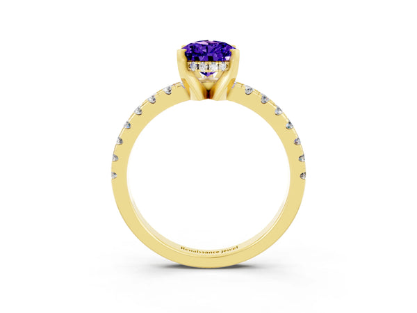 Yellow gold Pear Cut Tanzanite Solitaire Ring with Round  Pavé Band and Four-Prong Setting