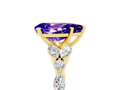 Yellow gold Pear Cut Tanzanite Solitaire Ring with Side Stones and Four-Prong Setting_17