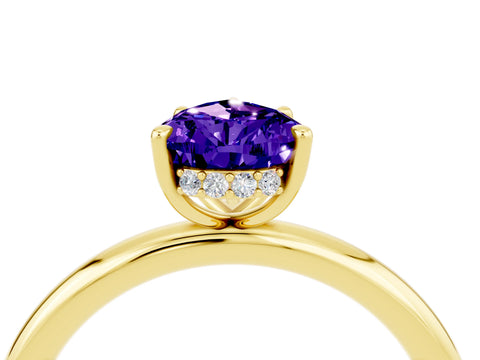 Yellow gold Pear Cut Tanzanite Solitaire Ring with Thin Band and Four-Prong Setting_4