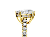 Yellow gold Pear Solitaire Diamond Engagement Ring with Pavé Band and Six-Prong Setting_32