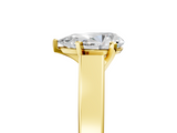 Yellow gold Pear Solitaire Engagement Ring with Six-Prong Setting and Tapered Band_39