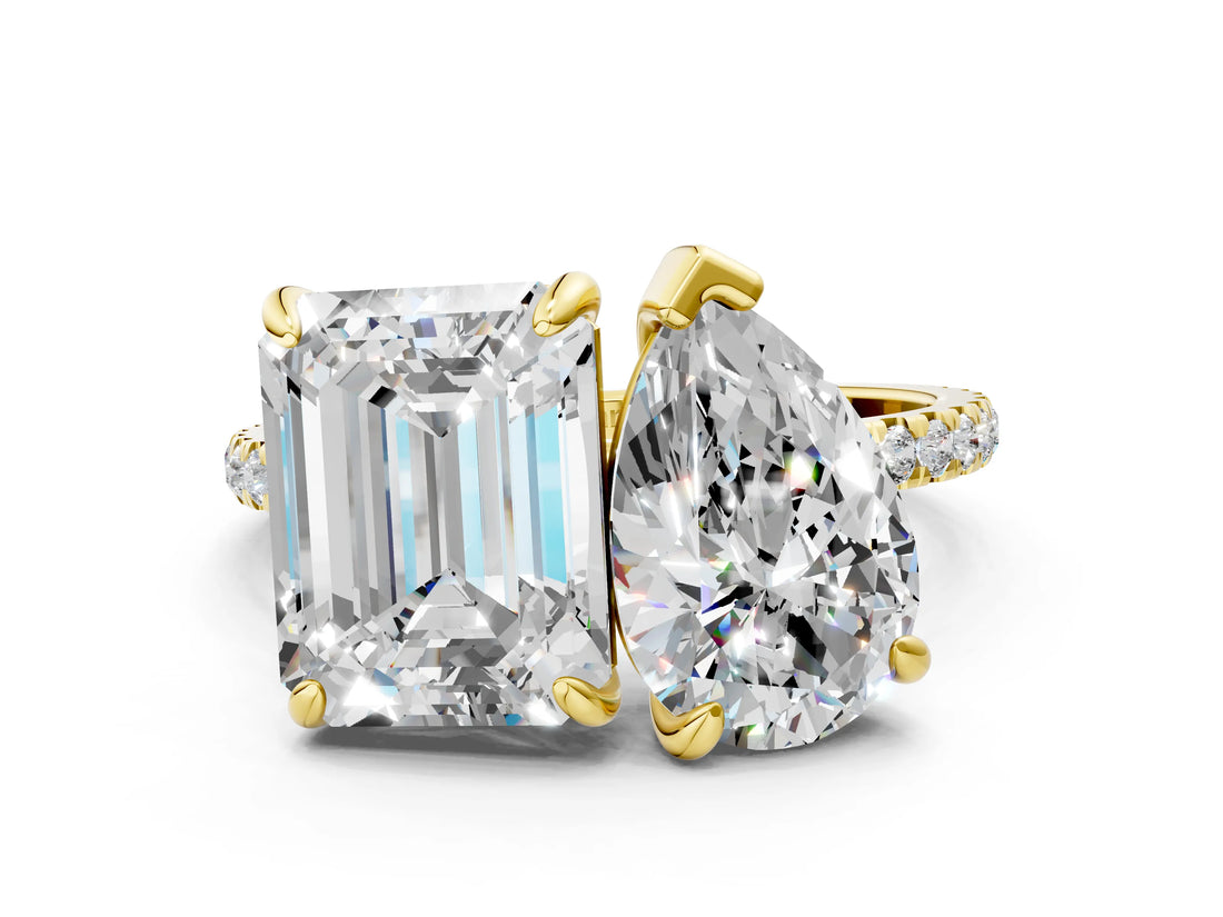Yellow gold Pear and Emerald Toi Moi Ring with Prong Setting and Pave Band