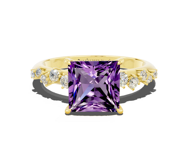 Yellow gold Princess Cut Amethyst Cluster Side Stone Solitaire Ring with Prong Setting