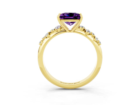 Yellow gold Princess Cut Amethyst Cluster Side Stone Solitaire Ring with Prong Setting_27