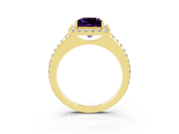 Yellow gold Princess Cut Amethyst Pavé Halo Ring with Four-Prong Setting