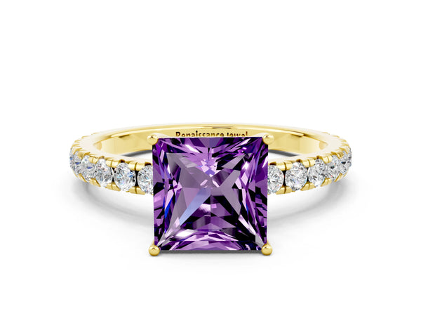 Yellow gold Princess Cut Amethyst Pavé Solitaire Engagement Ring with Four-Prong Setting