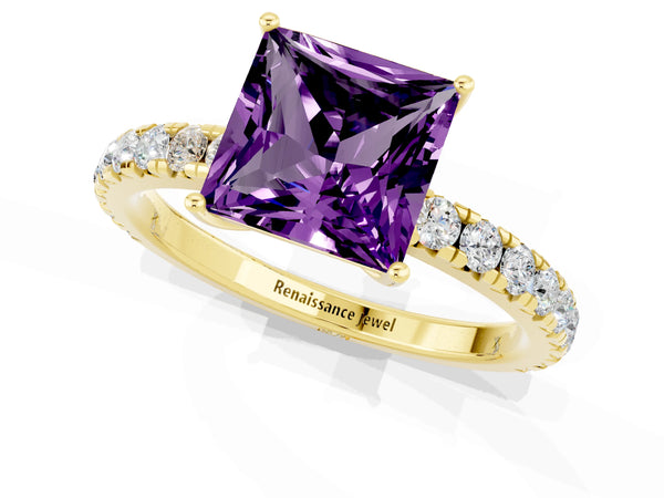 Yellow gold Princess Cut Amethyst Pavé Solitaire Engagement Ring with Four-Prong Setting