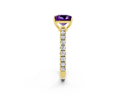 Yellow gold Princess Cut Amethyst Pavé Solitaire Engagement Ring with Four-Prong Setting_14