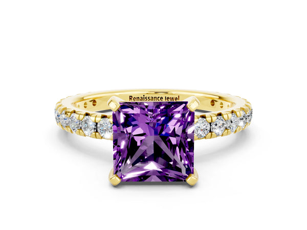 Yellow gold Princess Cut Amethyst Pavé Solitaire Ring with Round Band and Prong Setting