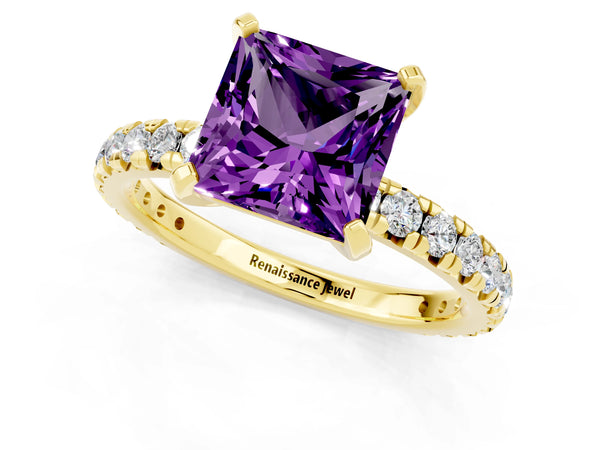 Yellow gold Princess Cut Amethyst Pavé Solitaire Ring with Round Band and Prong Setting