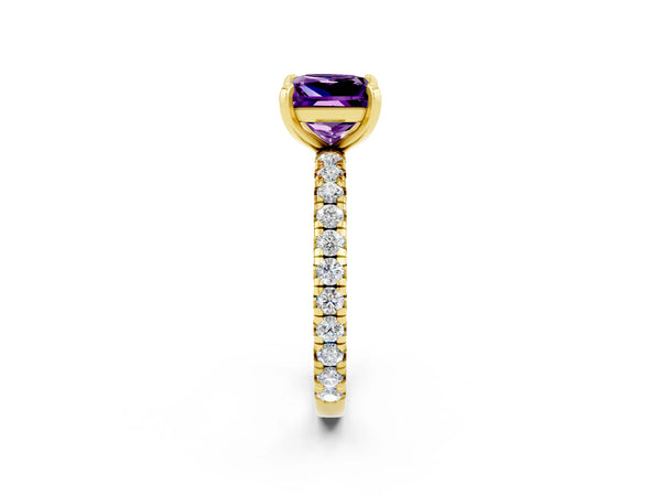 Yellow gold Princess Cut Amethyst Pavé Solitaire Ring with Round Band and Prong Setting