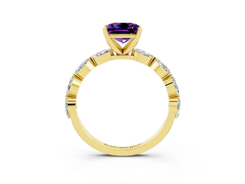 Yellow gold Princess Cut Amethyst Ring with Marquise Side Stones and Prong Setting_3