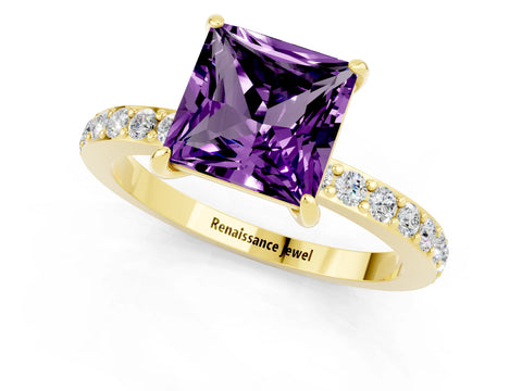 Yellow gold Princess Cut Amethyst Ring with Pavé Band and Four-Prong Setting_1