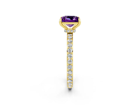 Yellow gold Princess Cut Amethyst Ring with Pavé Band and Four-Prong Setting_2