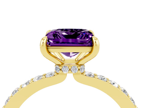Yellow gold Princess Cut Amethyst Ring with Pavé Band and Four-Prong Setting_4