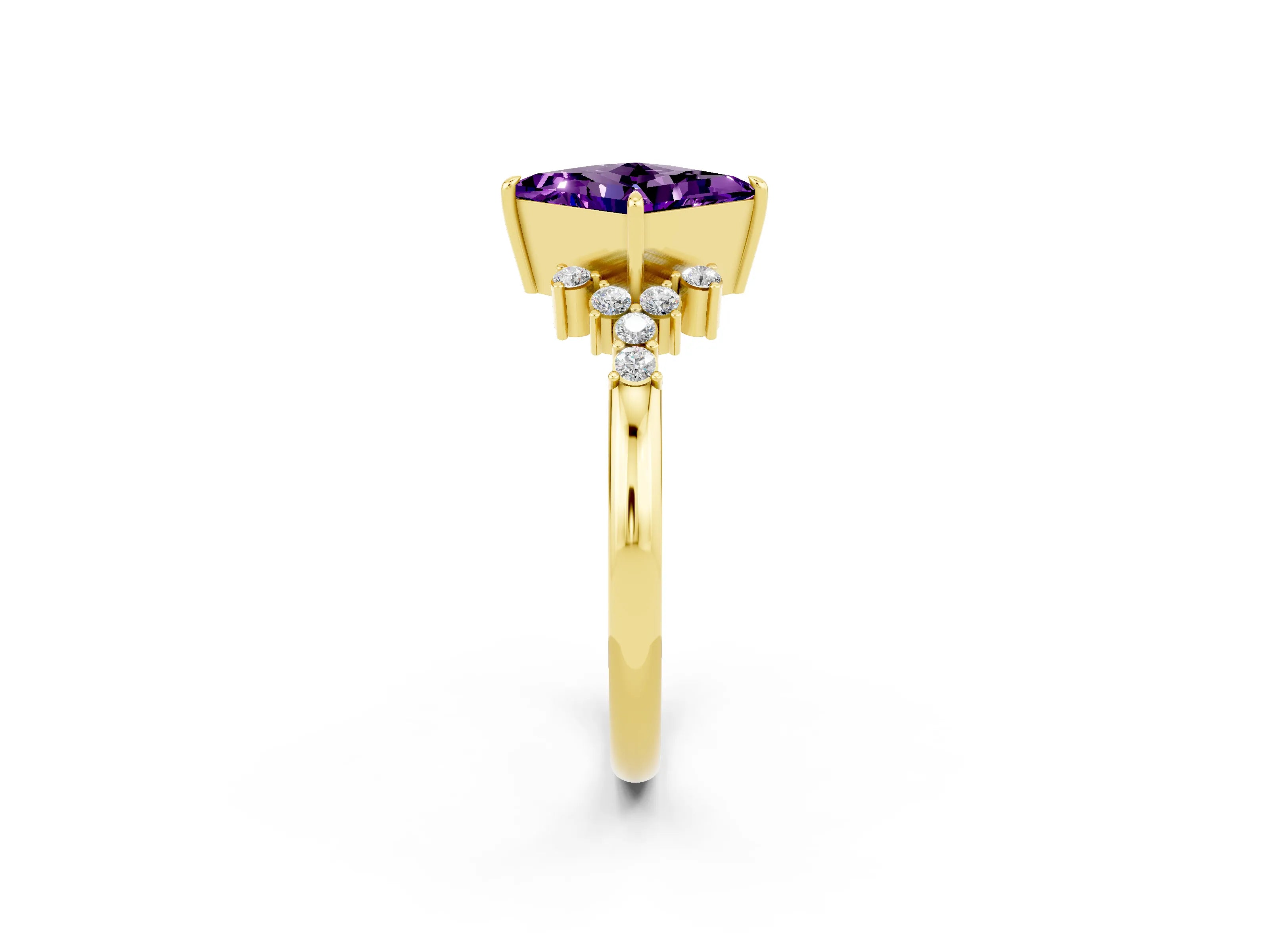 Yellow gold Princess Cut Amethyst Ring with Side Stones and Four-Prong Setting_38