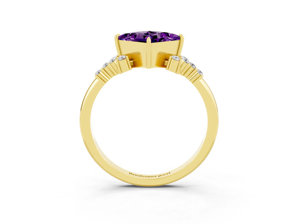 Yellow gold Princess Cut Amethyst Ring with Side Stones and Four-Prong Setting