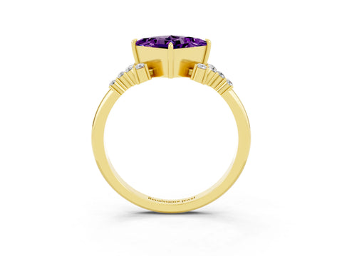Yellow gold Princess Cut Amethyst Ring with Side Stones and Four-Prong Setting_39
