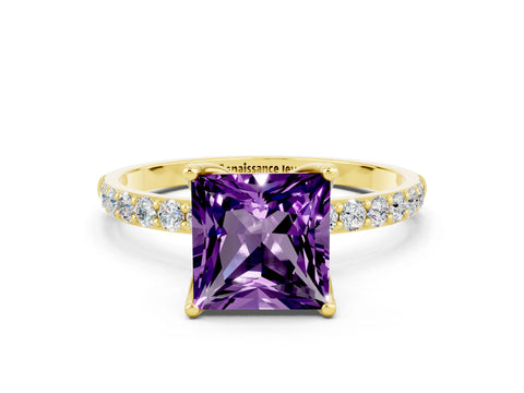 Yellow gold Princess Cut Amethyst Solitaire Engagement Ring with Pavé Band and Prong Setting