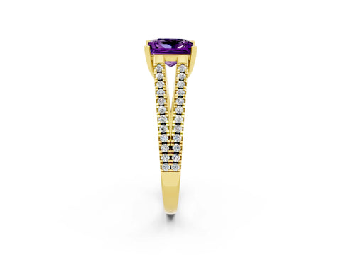 Yellow gold Princess Cut Amethyst Solitaire Engagement Ring with Split Shank Pavé Band_2