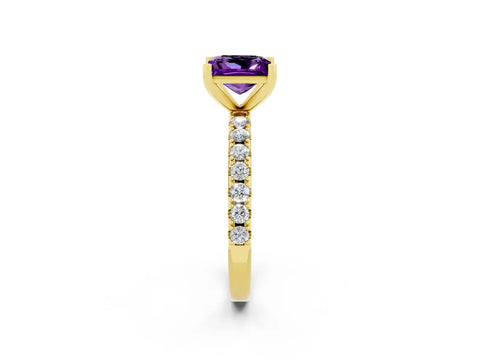 Yellow gold Princess Cut Amethyst Solitaire Pavé Band with Four-Prong Setting_2