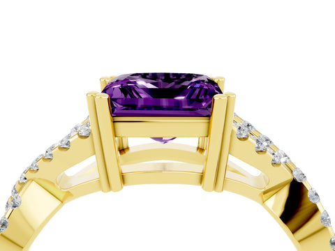 Yellow gold Princess Cut Amethyst Solitaire Ring with Four-Prong Setting and Twisted Pavé Band_4