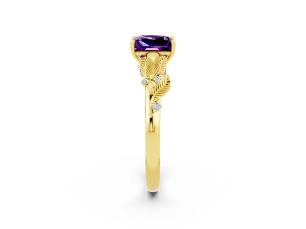 Yellow gold Princess Cut Amethyst Solitaire Ring with Leaf Motif Band and Four-Prong Setting
