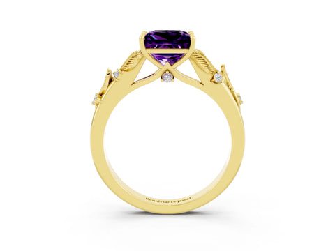 Yellow gold Princess Cut Amethyst Solitaire Ring with Leaf Motif Band and Four-Prong Setting_3