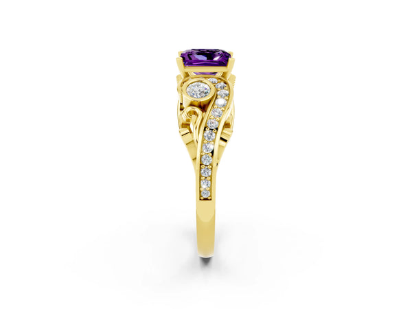 Yellow gold Princess Cut Amethyst Solitaire Ring with Milgrain Pavé Band and Four-Prong Setting