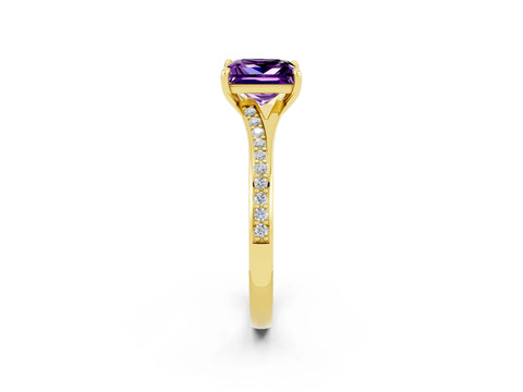 Yellow gold Princess Cut Amethyst Solitaire Ring with Pavé Band and Prong Setting_2