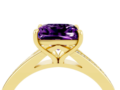 Yellow gold Princess Cut Amethyst Solitaire Ring with Pavé Band and Prong Setting_4