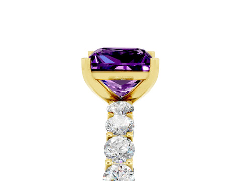 Yellow gold Princess Cut Amethyst Solitaire Ring with Shared Prong Pavé Band and Four-Prong Setting_5