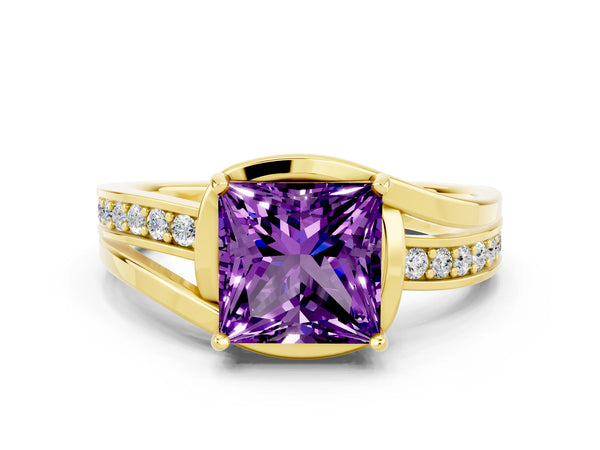 Yellow gold Princess Cut Amethyst Solitaire Ring with Split Shank and Prong Setting