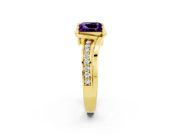 Yellow gold Princess Cut Amethyst Solitaire Ring with Split Shank and Prong Setting