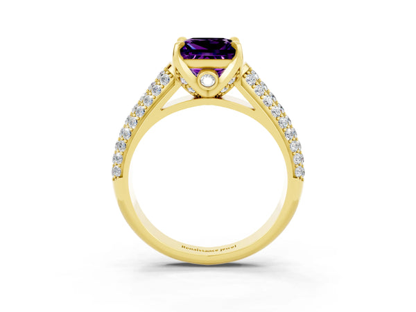 Yellow gold Princess Cut Amethyst Solitaire Ring with Three-Row Pavé Band and Four-Prong Setting