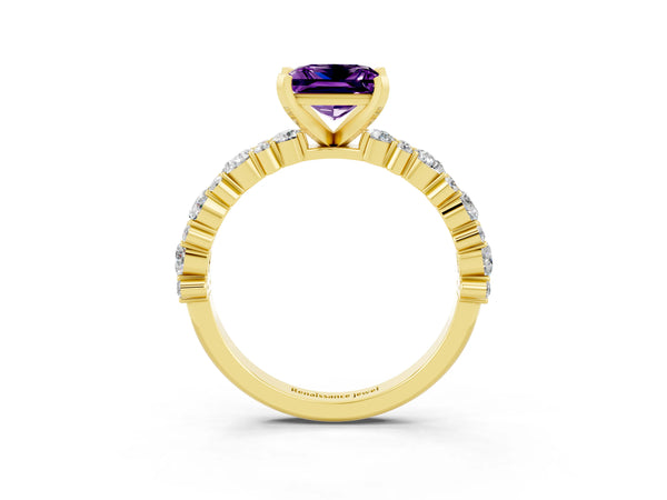 Yellow gold Princess Cut Amethyst Side Stone Solitaire Ring with Round  and Four-Prong Setting
