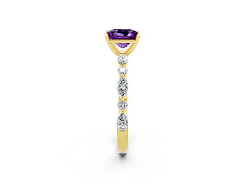 Yellow gold Princess Cut Amethyst Solitaire with Side Stones on a Pavé Band and Four-Prong Setting_2